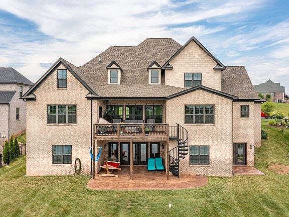 5th image of 1680 Lake Manor Dr