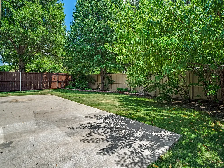 5905 Sandalwood Dr — Photo 25