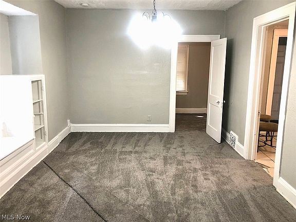 5th image of 10436 Elmarge Ave