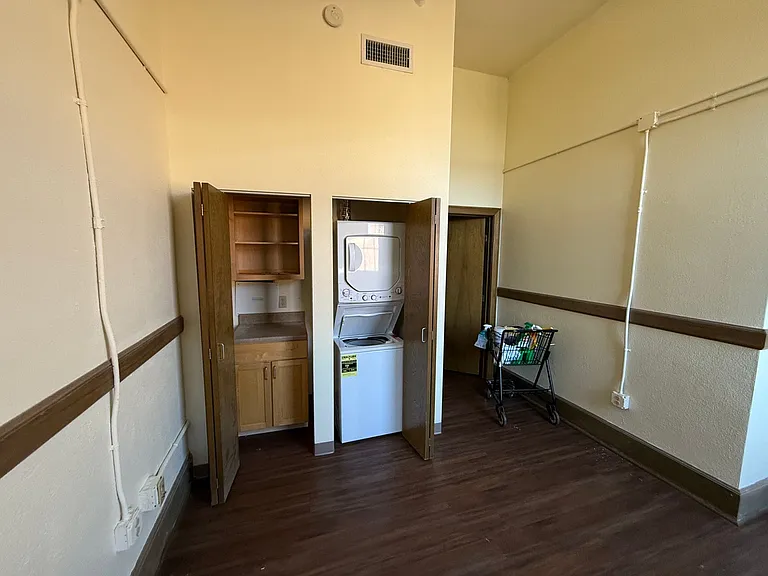 East High Apartments — Photo 61