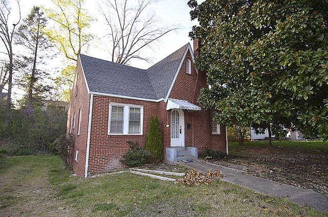 2nd image of 497 E Court St