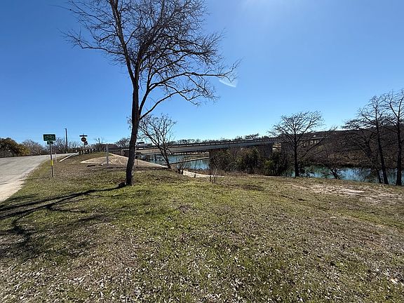 2nd image of 3147/49 Riverside Dr