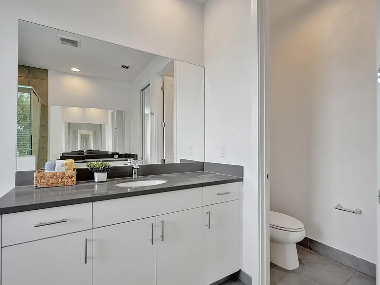 13145 Addilyn Ct — Photo 34
