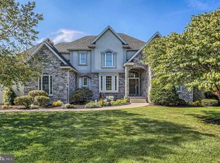 5 Linden Dr W, Carlisle, PA 17015