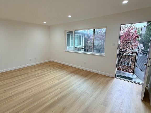3rd image of 123 Anita Rd APT 11