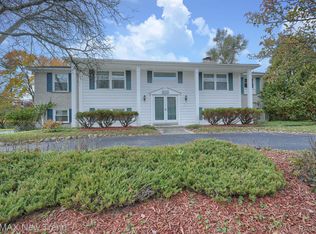 29953 Pipers Ln, Farmington Hills, MI