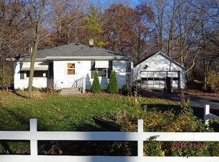 7236 S 35th St, Franklin, WI 53132