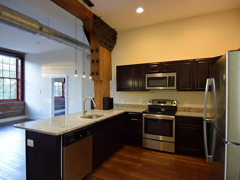 Heath Street Lofts — Photo 3