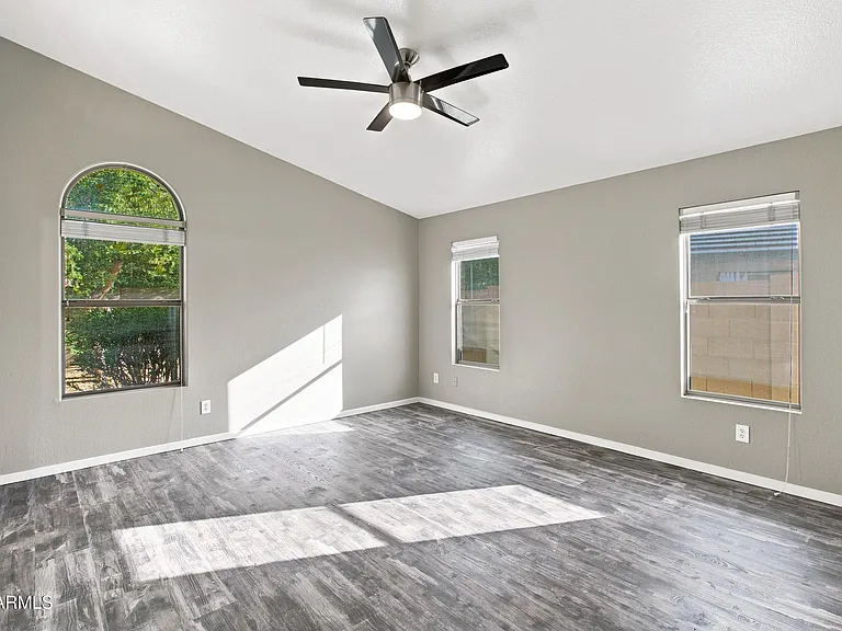 6421 W Wahalla Ln — Photo 11