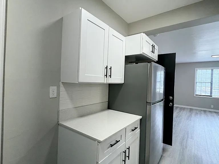 Meridian Living II — Photo 29