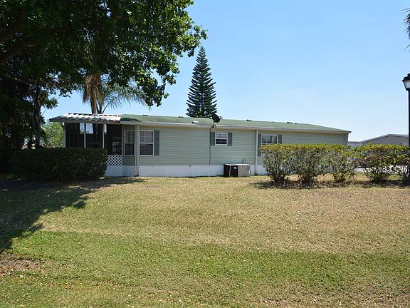 2nd image of 4818 Breezer Dr