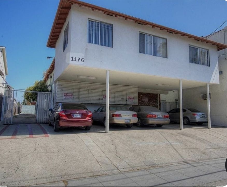 1st image of 1176 N Kingsley Dr #4