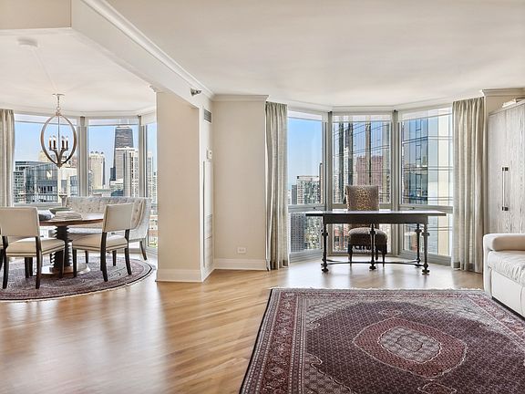3rd image of 195 N Harbor Dr APT 5108