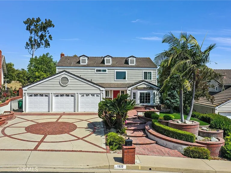 1522 Sunbluff Dr — Photo 1