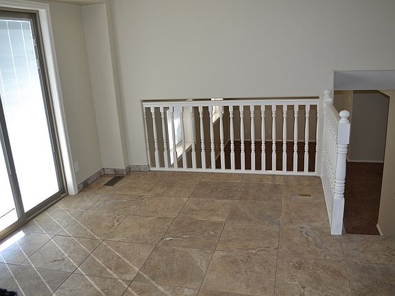 4th image of 2945 S Carolyn Ln