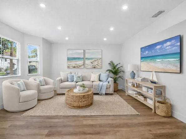 5843 Thisledown Court, West Palm Beach, FL 33415