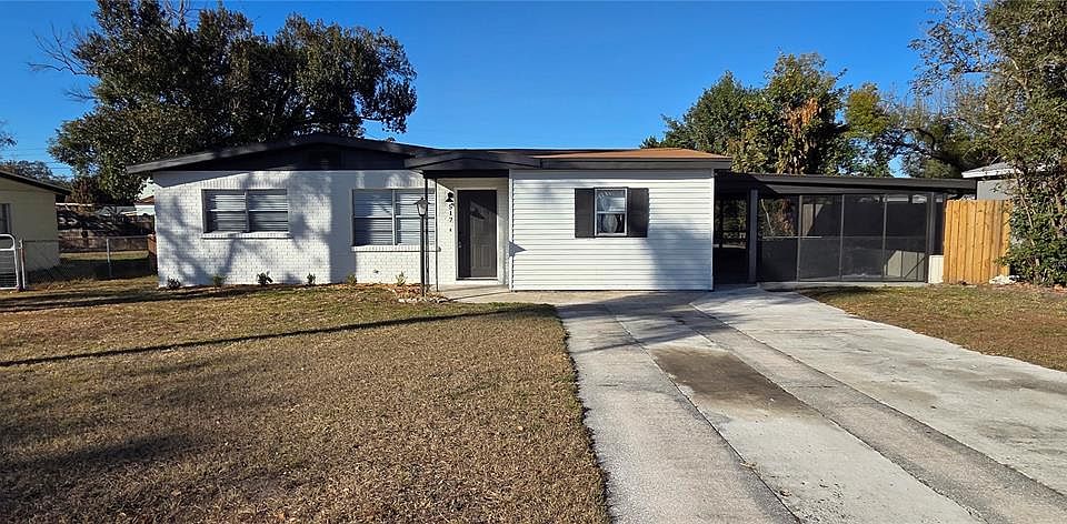 1st image of 517 GARDEN DRIVE S