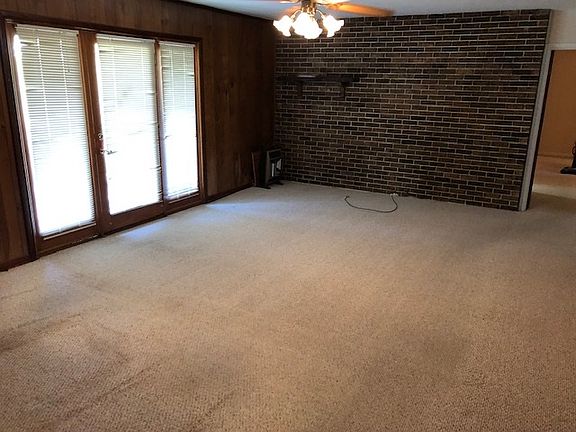 2nd image of 815 Nonidez Cir