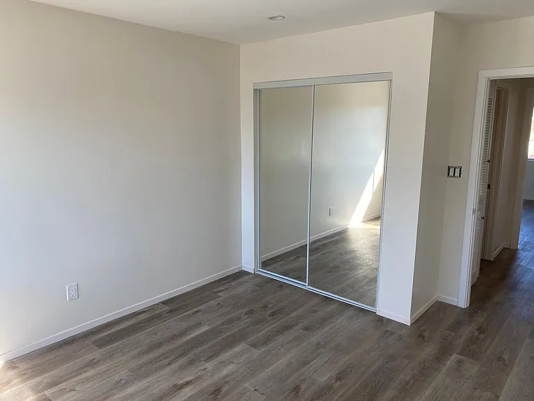4512 Bond St — Photo 4