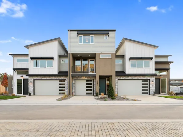 5258 N River Water Ln, Garden City, ID 83714