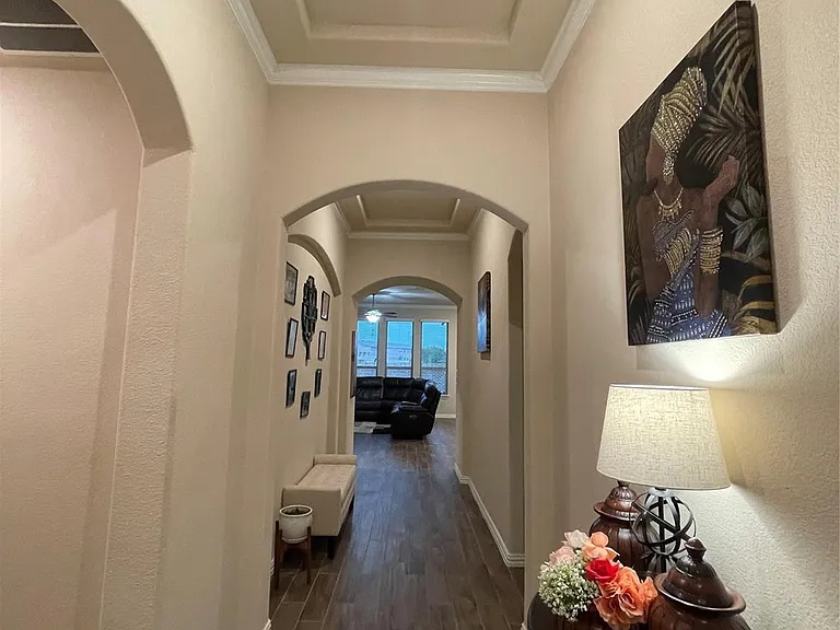 329 Prairie Ridge Ln — Photo 4