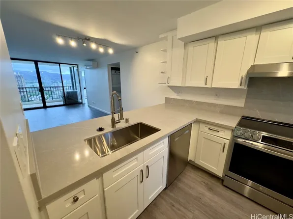 990 Ala Nanala St APT 25A, Honolulu, HI 96818