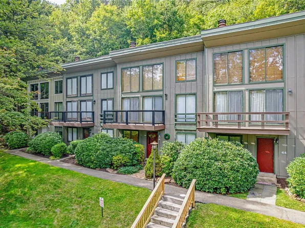 43 Valley View Rd, Hidden Valley, PA 15502