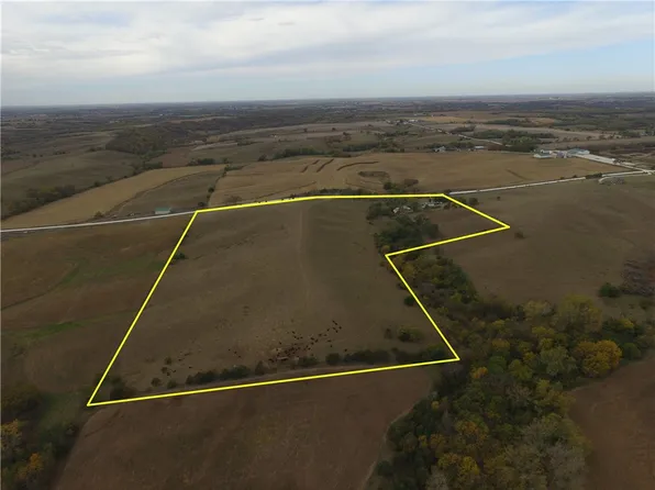 56736 170th Ave, Lacona, IA 50139
