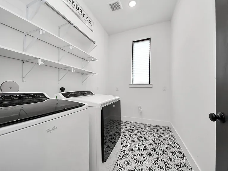 8906 Iron Forge Rd — Photo 23