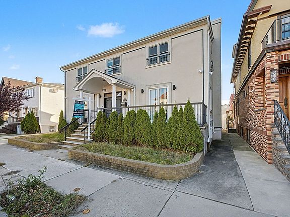 2nd image of 3832 Lyme Ave