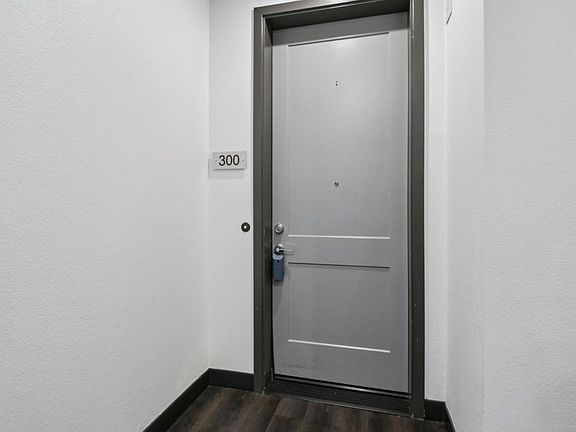 5th image of 45058 Fremont Blvd Unit 300
