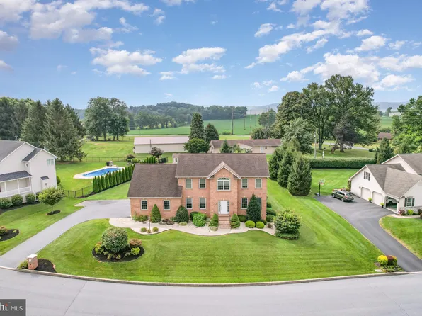 408 Clays Xing, Lebanon, PA 17042