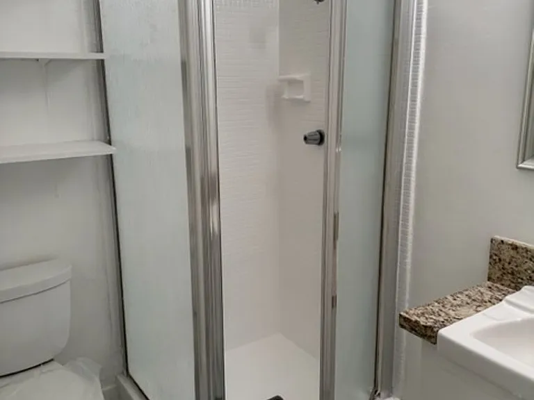G11707 — Photo 16