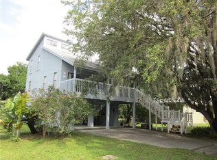 607 10th St SW, Ruskin, FL 33570