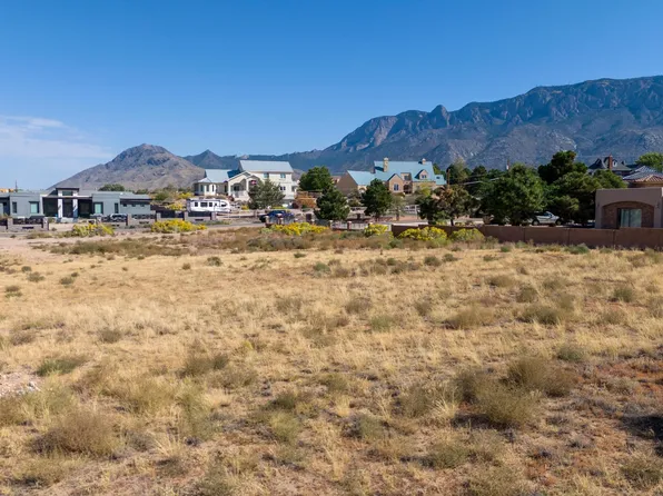 Ranchitos Ave NE, Albuquerque, NM 87122