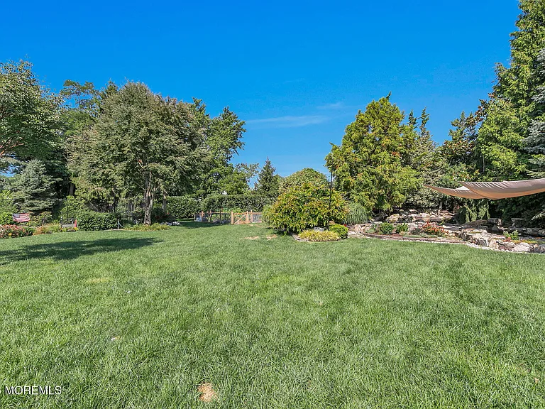 22 Oakes Rd — Photo 45
