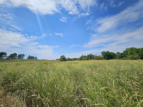 5th image of 000 S Linebarger