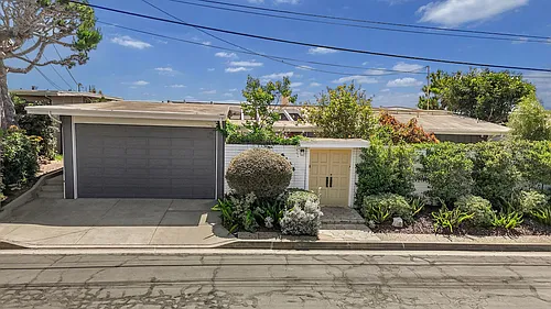 4144 Palos Verdes Dr S Photo 1