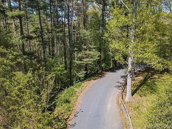 2nd image of 5 Horizon Hill Rd