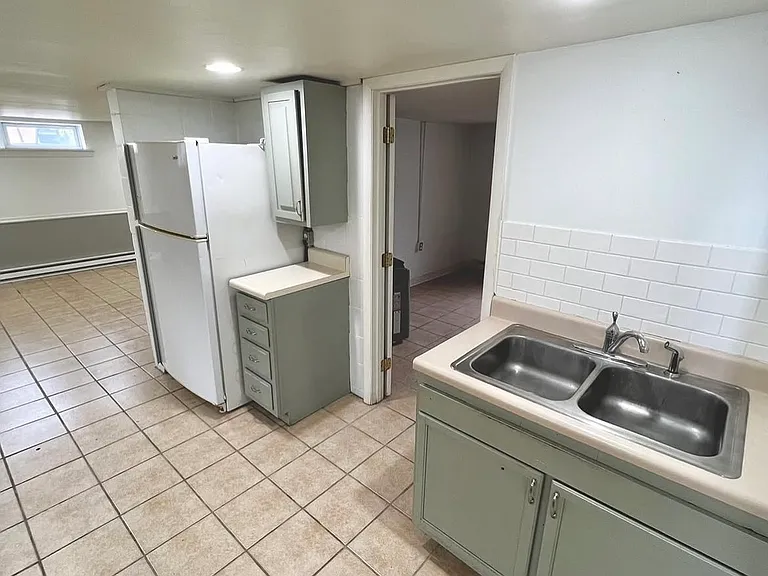 107 S Albert St #2 — Photo 3