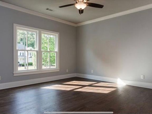 Main floor bedroom or office