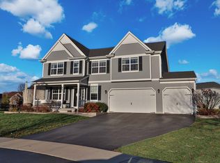 967 Brandon Ct, North Aurora, IL 60542