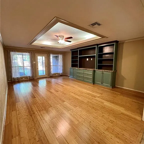 8706 Sandstone Dr — Photo 11