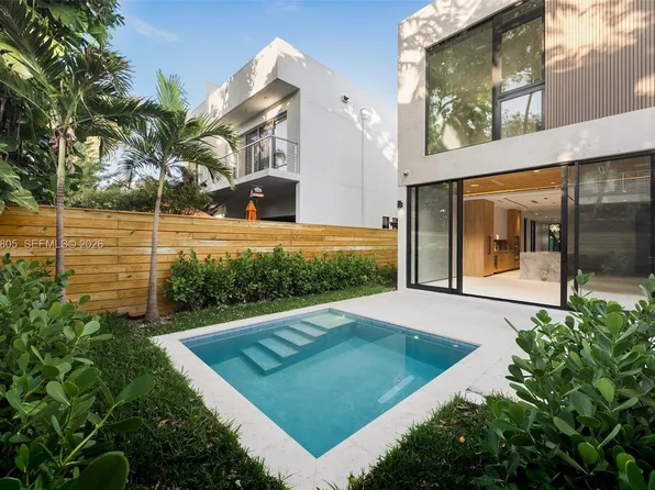 3144 Elizabeth St, Miami, FL 33133