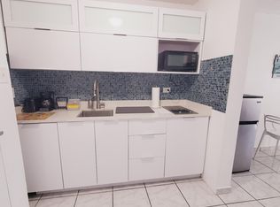 5869 Isla Verde Ave #10, Carolina, PR 00979
