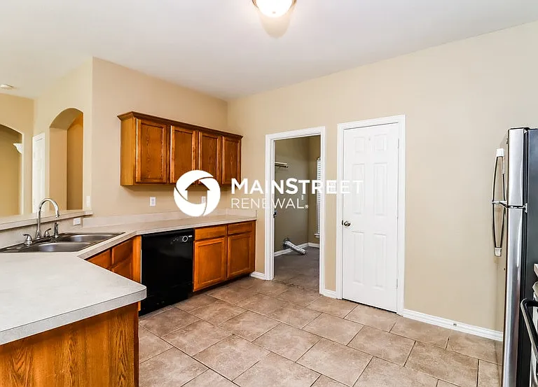 216 Kennedy Ct — Photo 7