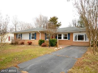 606 S Dogwood St, Sterling, VA 20164