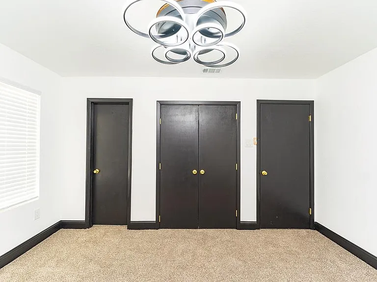 4209 Redbud Ave — Photo 31