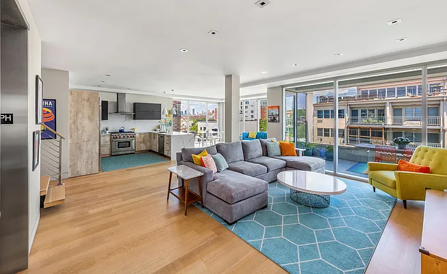 Sold by Douglas Elliman | media 22