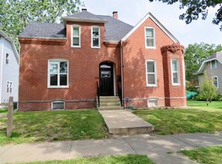 1325 Pine St, Highland, IL